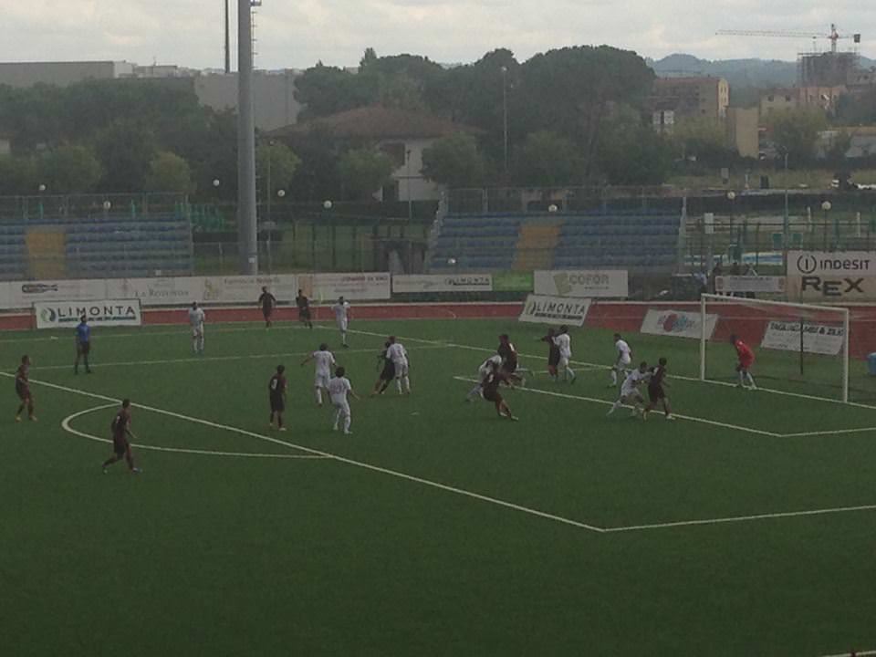 Bellotti dirige Viareggio-Pontedera