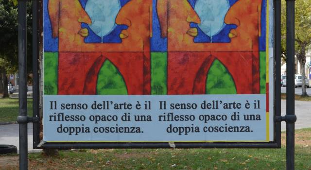 Arte manifesta con le affissioni pubbliche di Andrea Saltarelli