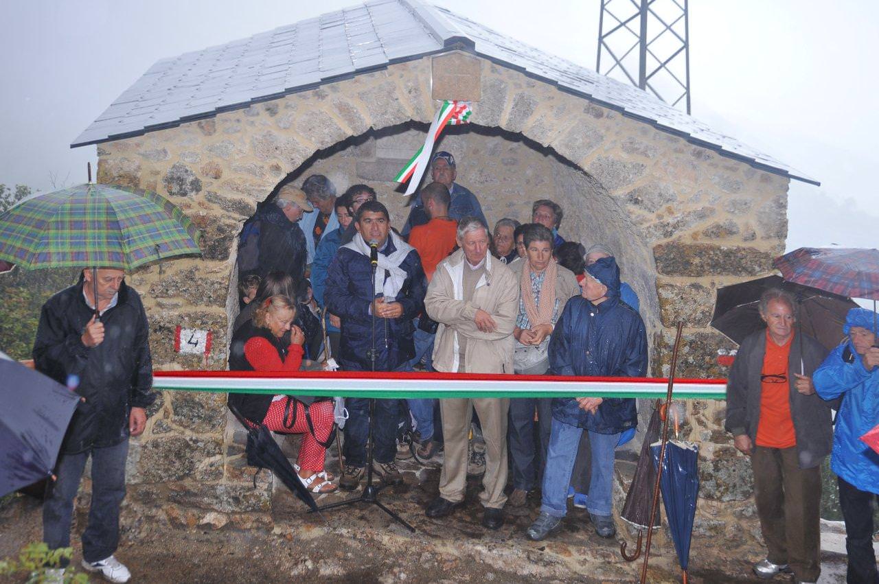 Taglio del nastro bagnato per la Marginetta di Farnocchia