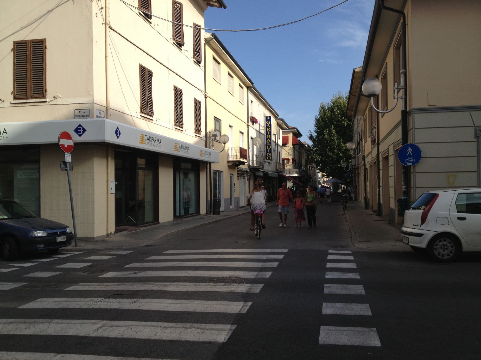 Scheggiano la vetrata per rubare da Edelweiss in via Battisti