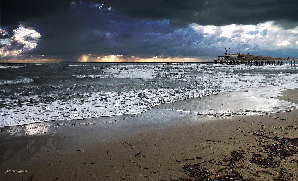 Maltempo. Nuova allerta meteo in Versilia