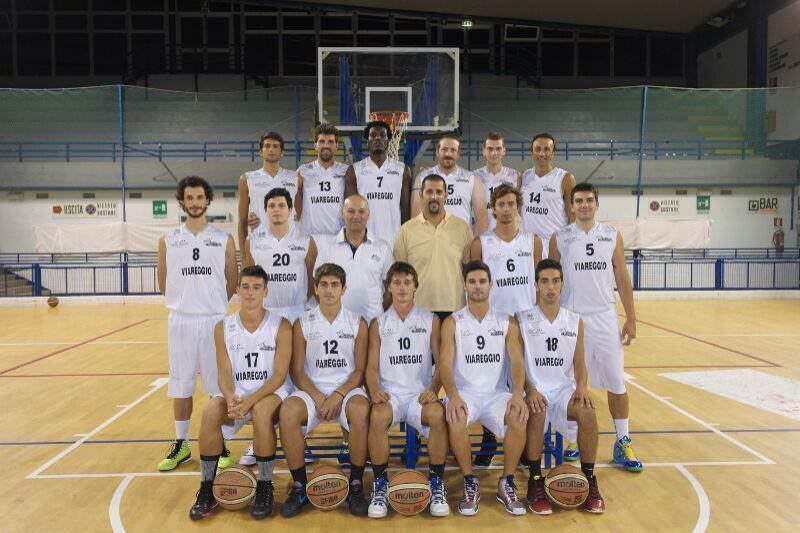 Il derby va al Vela, Versilia sconfitto 82-74