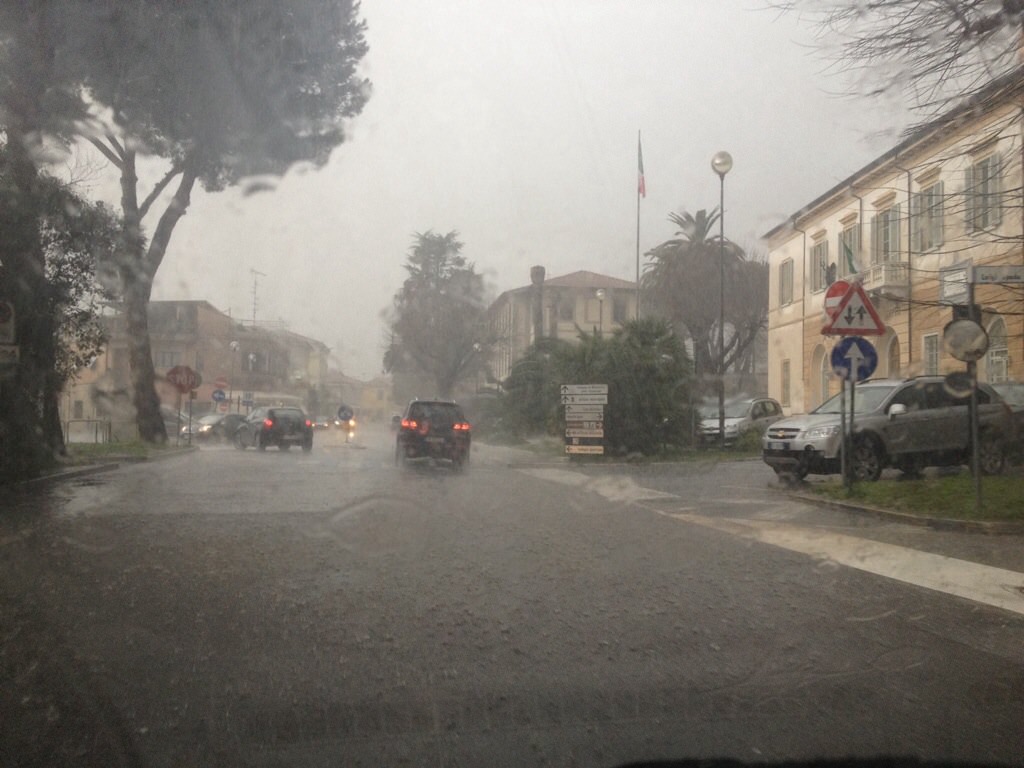 Maltempo: allagamenti, crolli e frane in tutta la Toscana