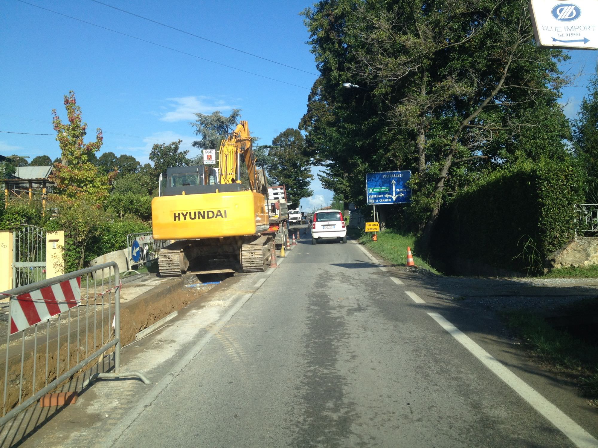 Due cantieri e due semafori: come bloccare il traffico sulla Sarzanese