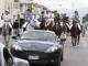 Viareggio Polo Beach Cup: Aston Martin, cavalli e giocatori sfilano sulla passeggiata