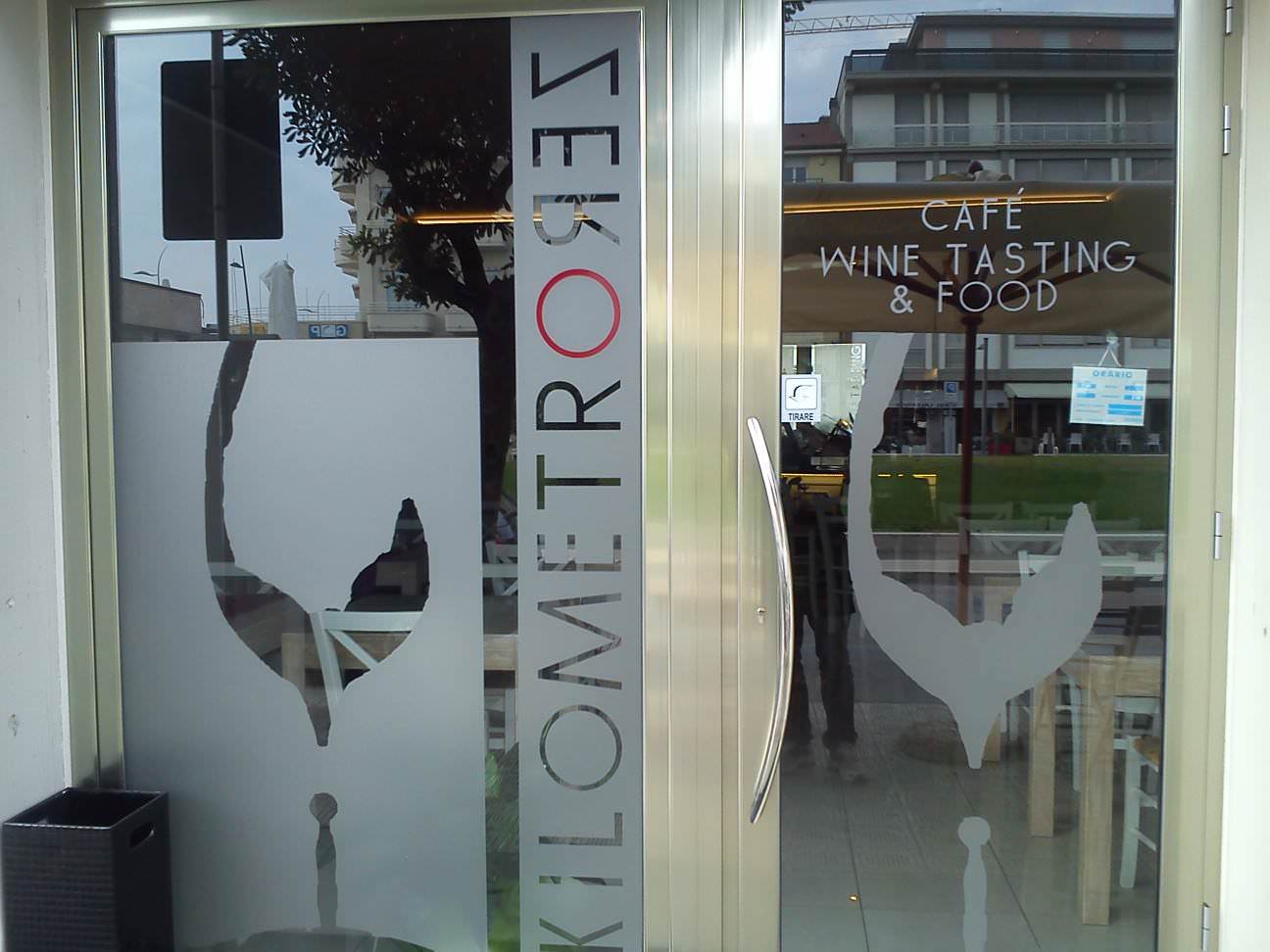 Solo prodotti e vini locali: a Lido di Camaiore ha aperto Kilometrozero