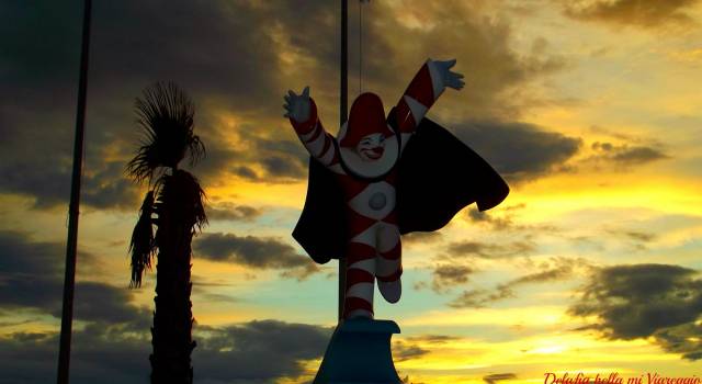 Un francobollo per il Carnevale di Viareggio