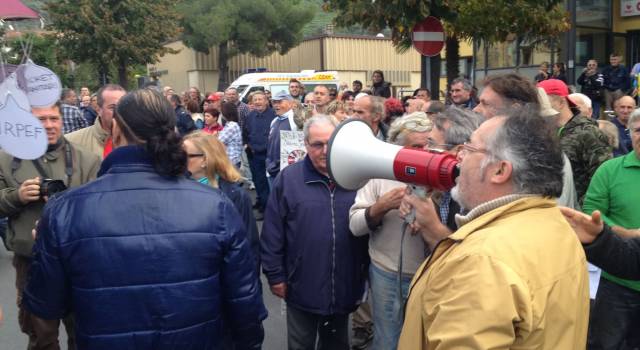 Manifestazione anti-Tares a Massarosa. Le foto