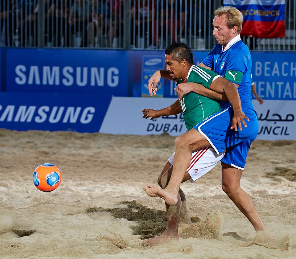 Beach soccer, l’Italia batte di misura il Messico
