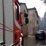 Incendio in casa, intervengono i vigili del fuoco 1 foto Marco Pomella