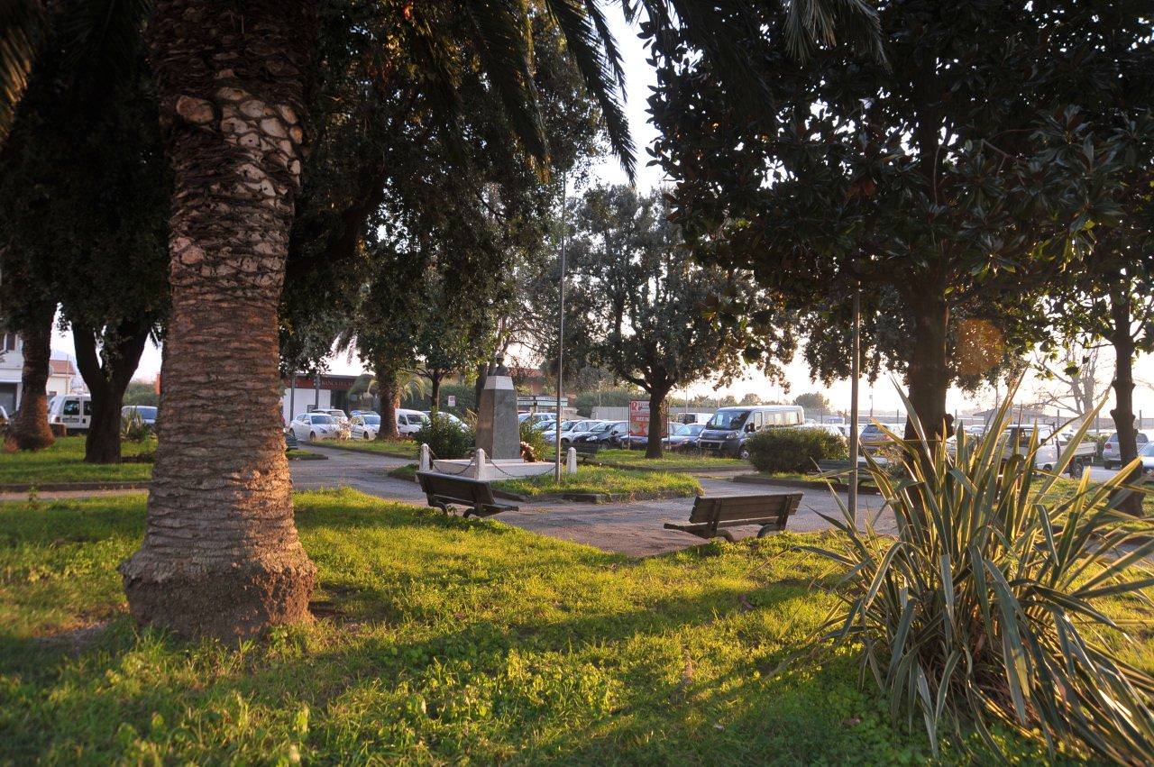 Capezzano, svelato il progetto di piazza degli Alpini. Ncd: “Soldi sprecati”