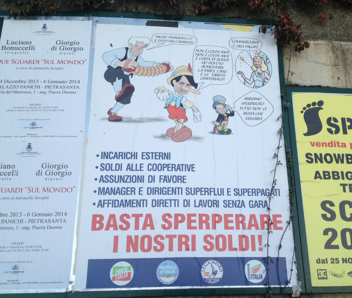 Mungai come Pinocchio, Pierucci la Fata Turchina: Massarosa invasa dai manifesti
