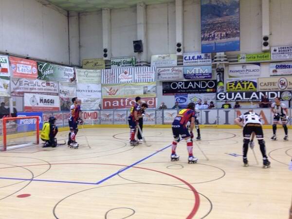 Torneo di hockey riservato ai giovani a Forte dei Marmi