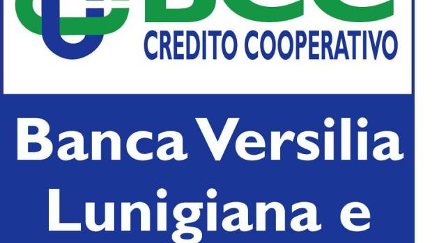 La Banca della Versilia Lunigiana e Garfagnana consegna un defibrillatore a Vitoio