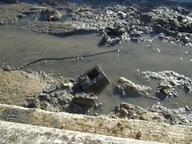 Dal fondo del fiume spuntano due cassaforti