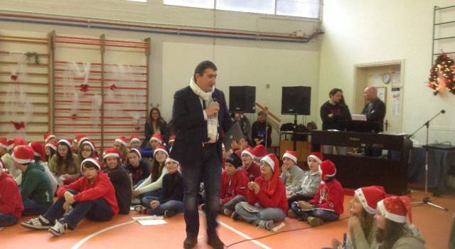 Festa alla scuola di Pontestazzemese per gli auguri di Natale