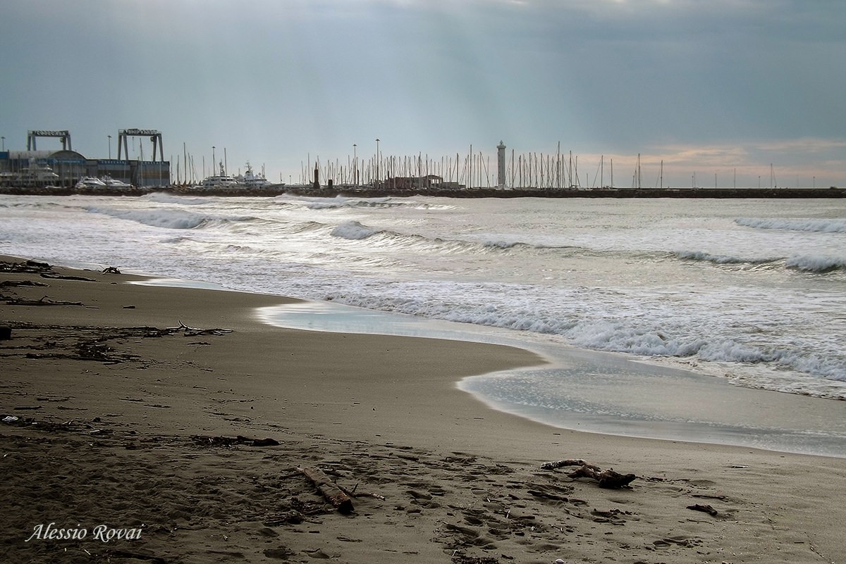 “Per contrastare l’erosione costiera guardiamo agli errori fatti a monte contro la natura”