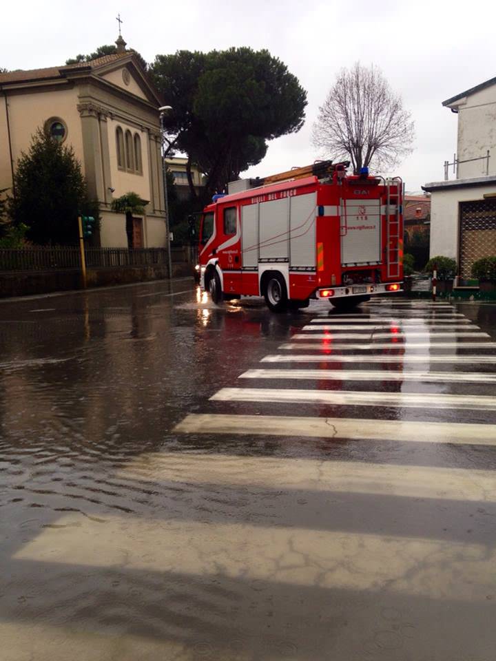 Alluvione a Vitoio. “Utilizziamo come alternativa la strada vicino all’ex cava Biagi”