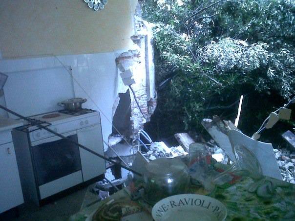Tragedia sfiorata a Seravezza: “La frana è entrata in casa”. Altre 4 famiglie evacuate