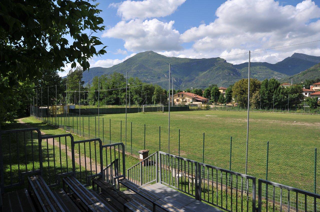 Piove negli spogliatoi del Tori. Camaiore corre ai ripari sui campi sportivi