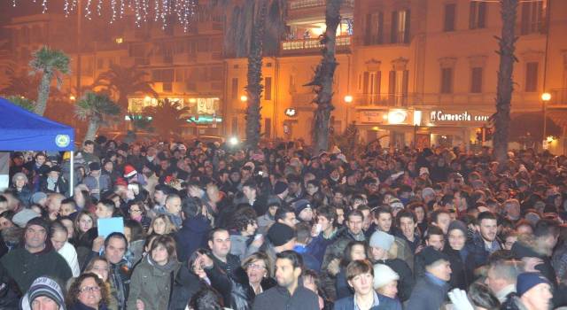 Derubati in Piazza Mazzini alla festa di Capodanno