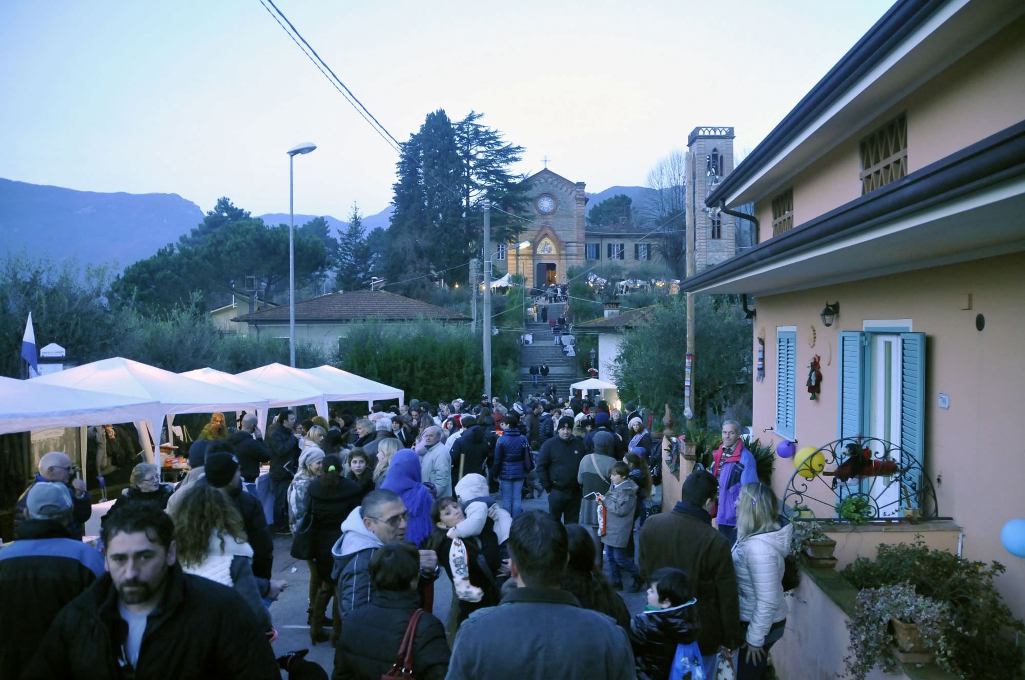 A Capezzano Monte e Marignana grande festa per la Befana. Ma il record della calza è pisano