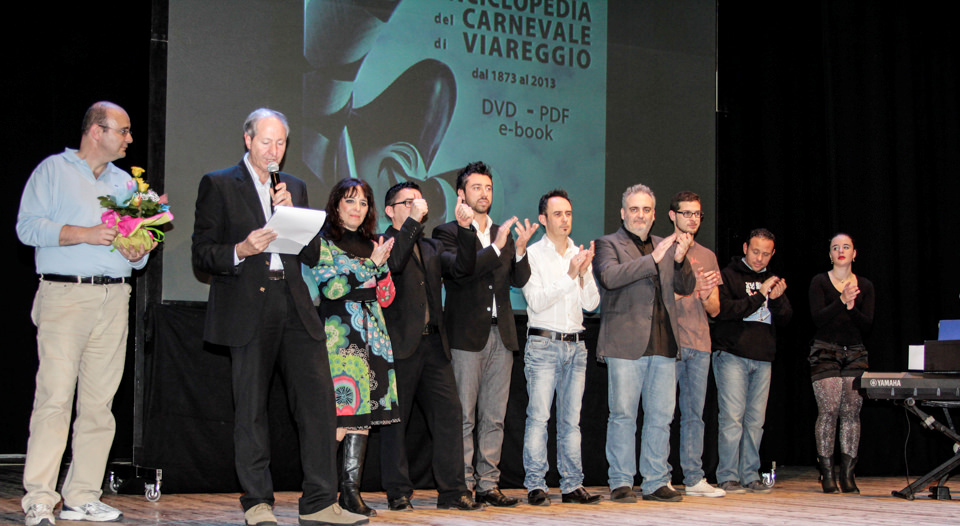 Successo al teatro Jenco per la presentazione dell’ebook sul Carnevale di Grossi e Pieraccini