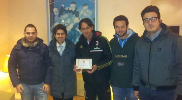Il Milan Club Viareggio consegna una targa a Pippo Inzaghi