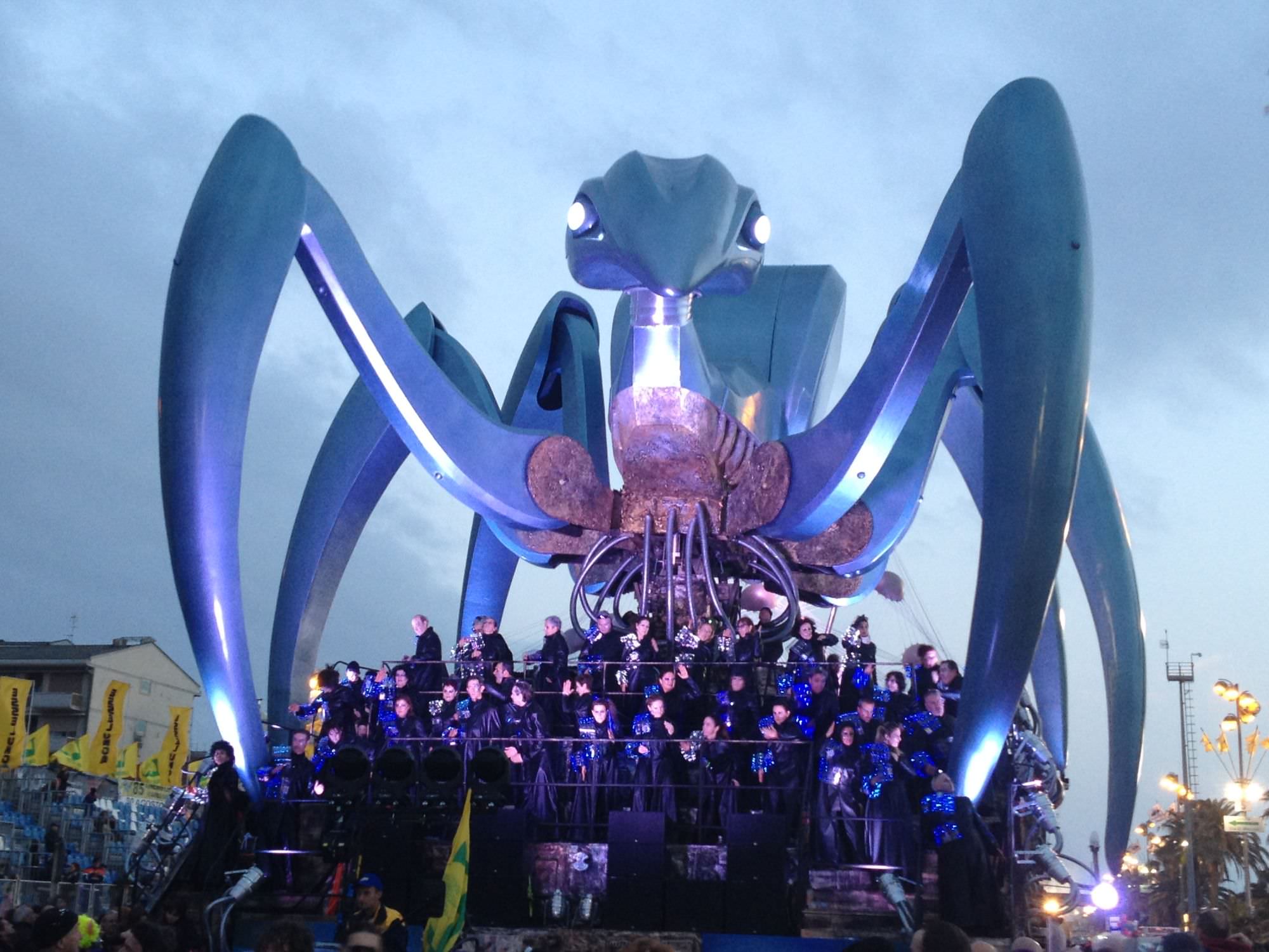 Carnevale di Viareggio, il primo corso mascherato frutta 175mila euro di incasso