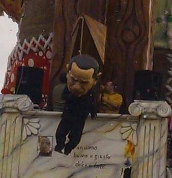 &#8220;Berlusconi impiccato sul carro di Carnevale è una scelta di pessimo gusto&#8221;
