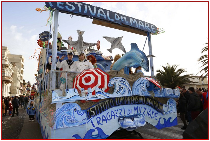 L’istituto Don Milani sfila al Carnevale di Viareggio con un carro dedicato a Milziade Caprili