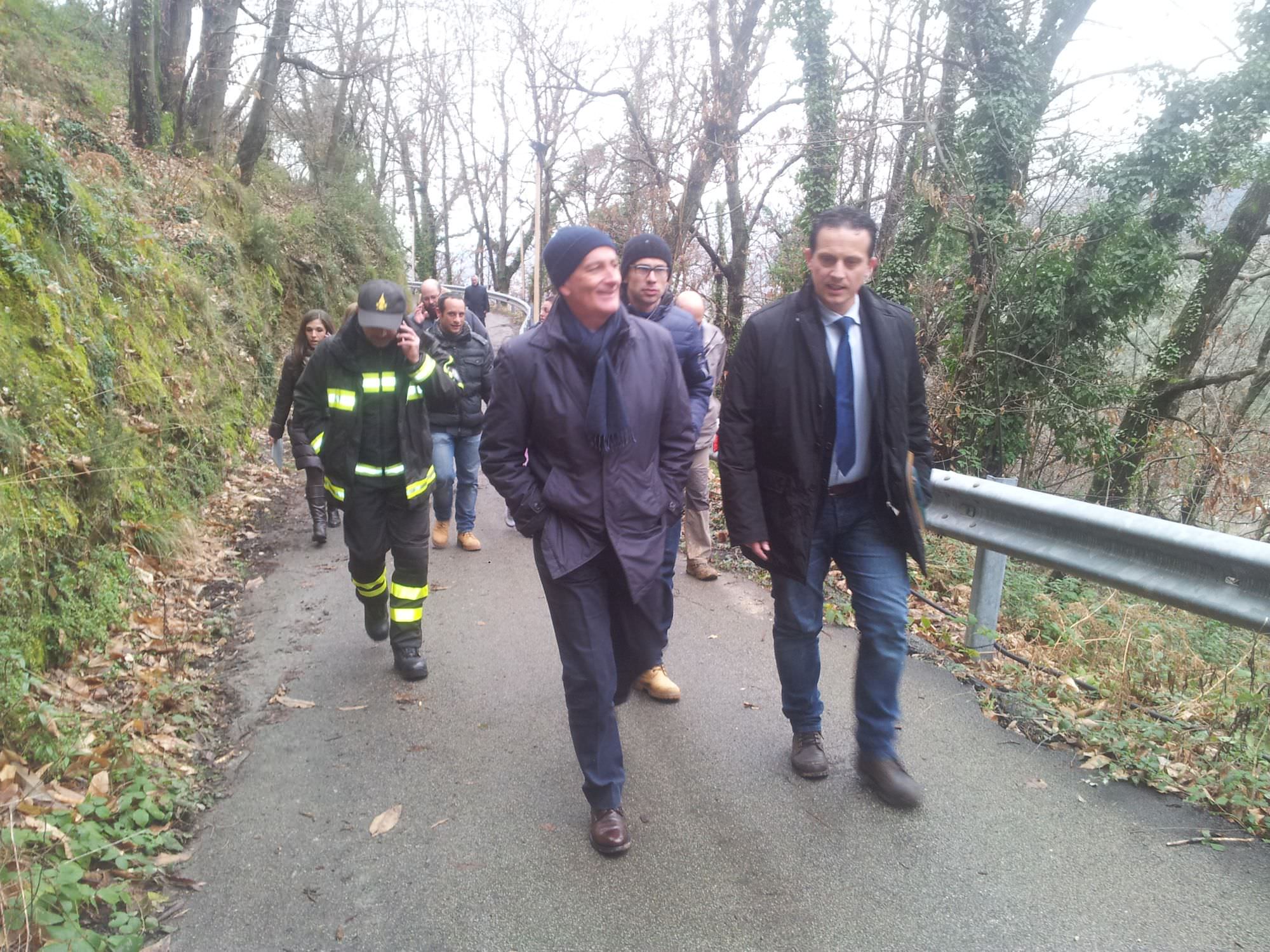 Pietrasanta, riapre entro fine mese la strada per Vitoio