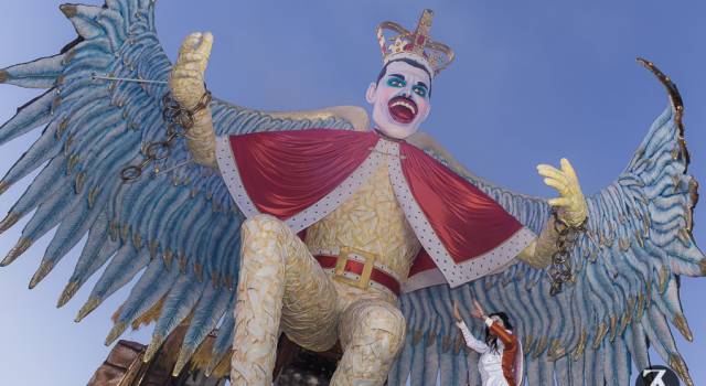I corsi mascherati del Carnevale di Viareggio 2015 in diretta su NoiTv