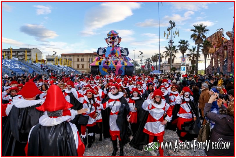 Carnevale di Viareggio, oltre due milioni e 260mila euro di incassi: è record di tutti i tempi