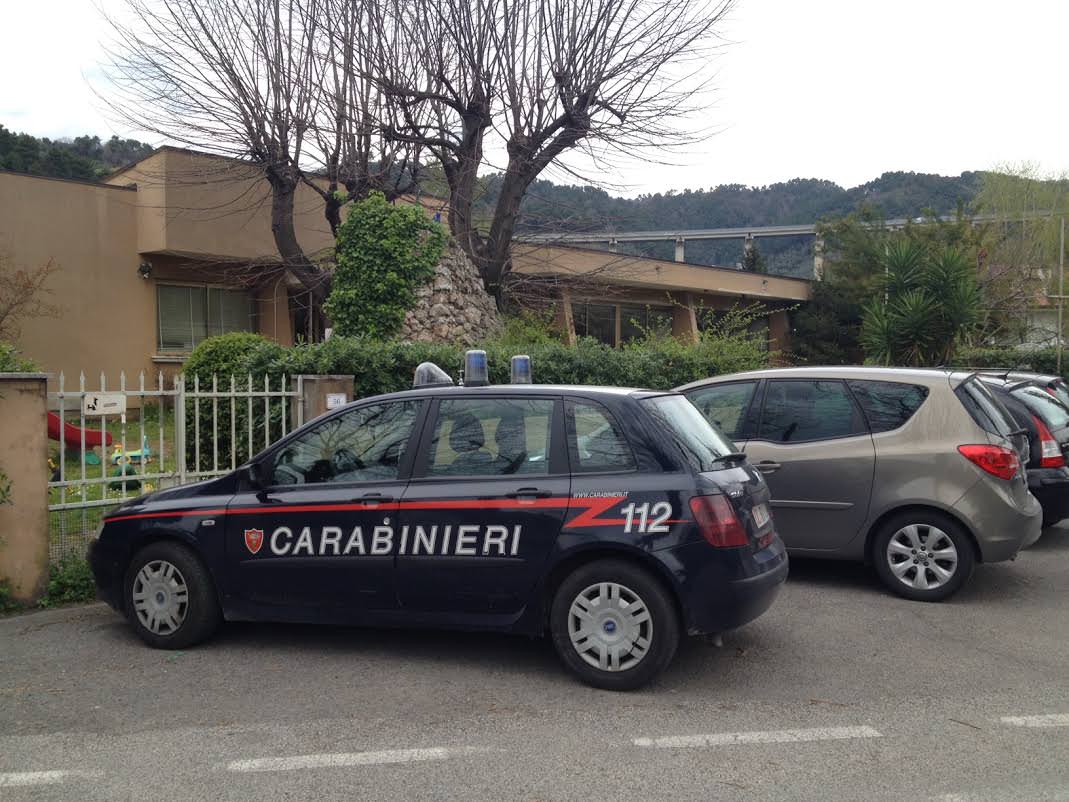 Razzia nelle scuole a Massarosa, colpiti sette plessi. Danni ingenti ma bottino misero