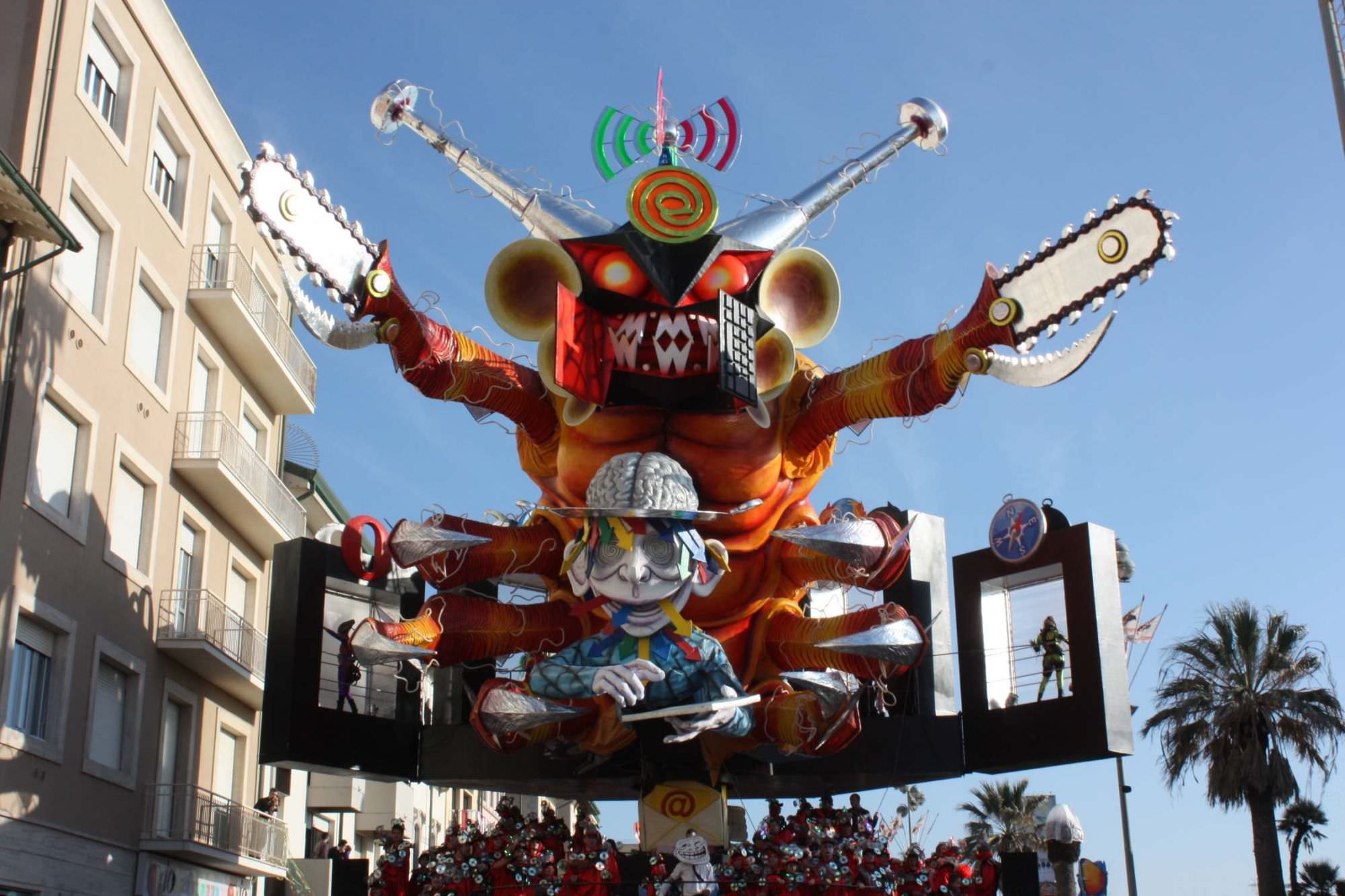 “La Regione Toscana alzi la voce e tuteli un evento come il Carnevale di Viareggio”