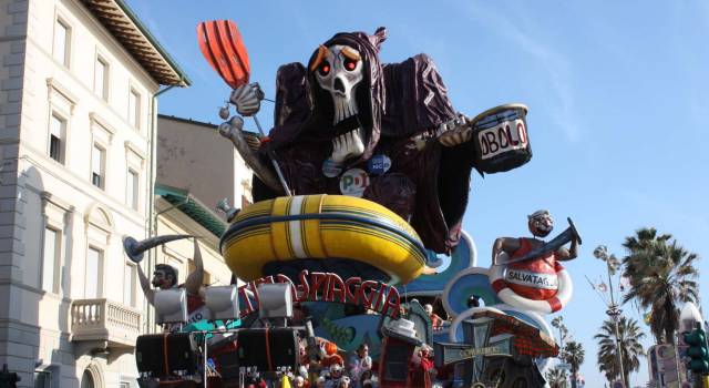 La storia del Carnevale di Viareggio online, al via la digitalizzazione dell&#8217;archivio di Burlamacco