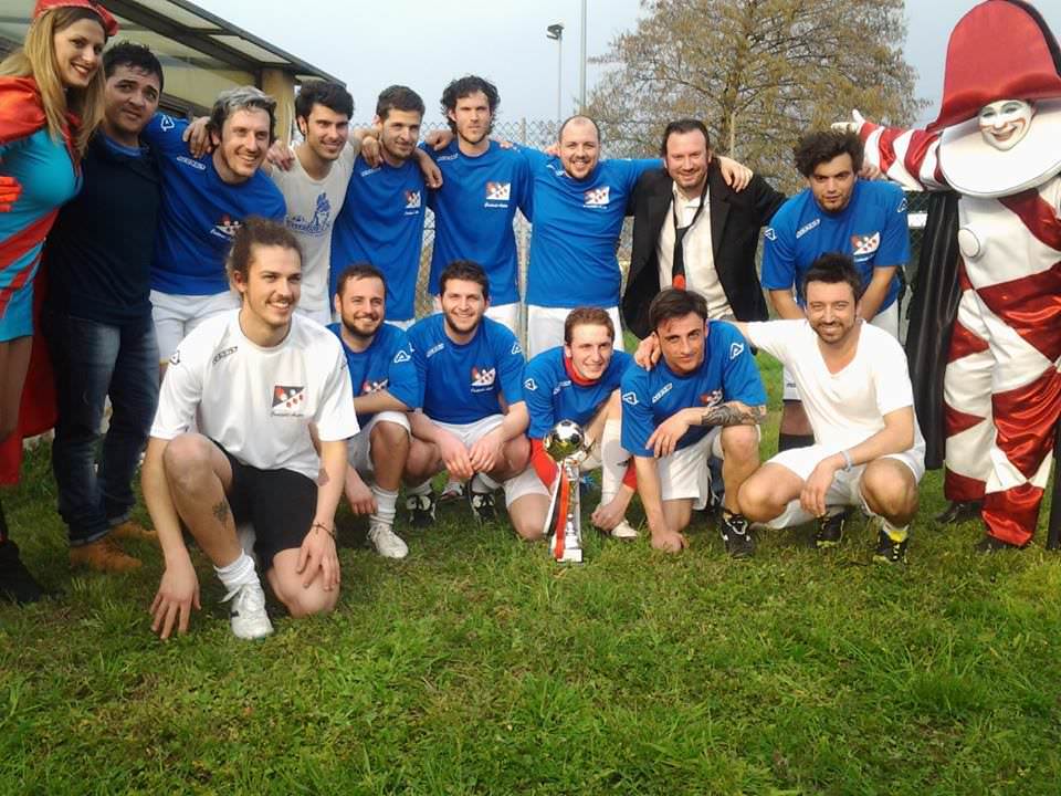 Gol, spettacolo e risate al campo della Vigor per la prima Coppa del Mondo del Carnevale