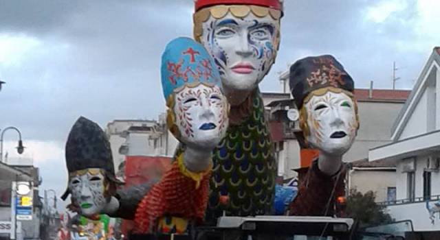In provincia di Salerno due carri ispirati a quelli del Carnevale di Viareggio
