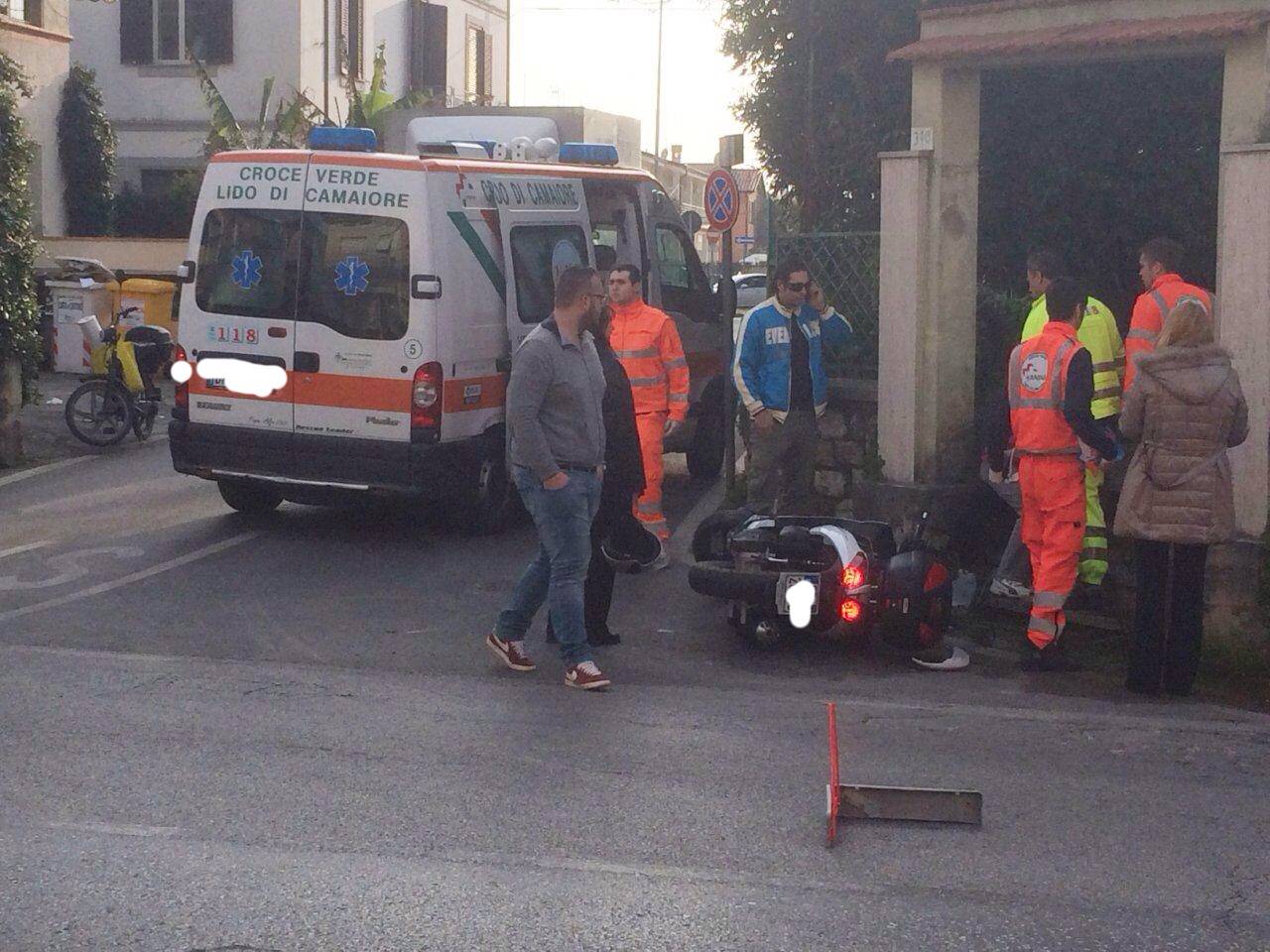 Incidente sulla via Sarzanese, in ospedale giovane ragazza