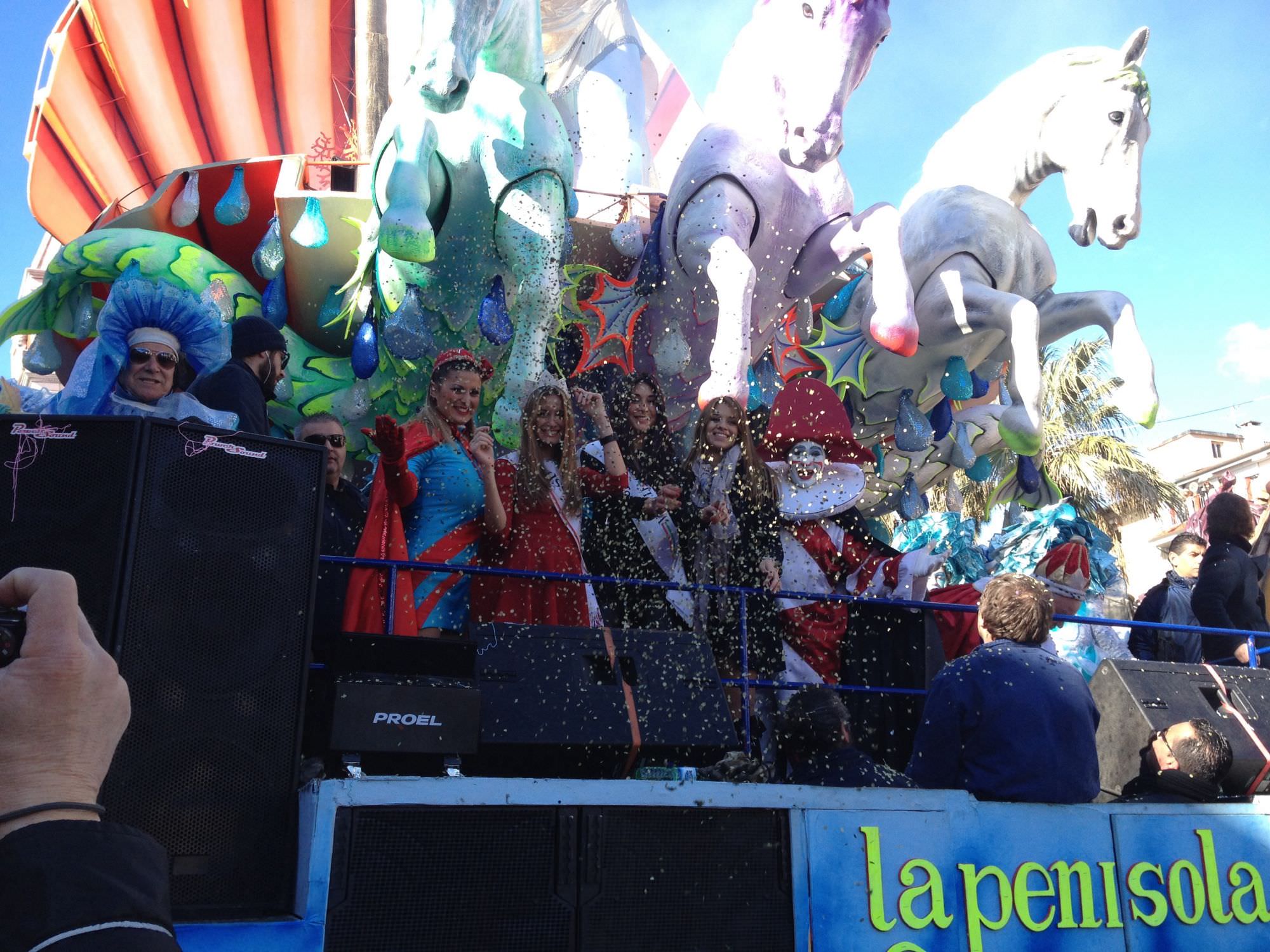 Carnevale 2014. Miss Italia al terzo corso: “Spettacolo unico, un’esperienza da ripetere”