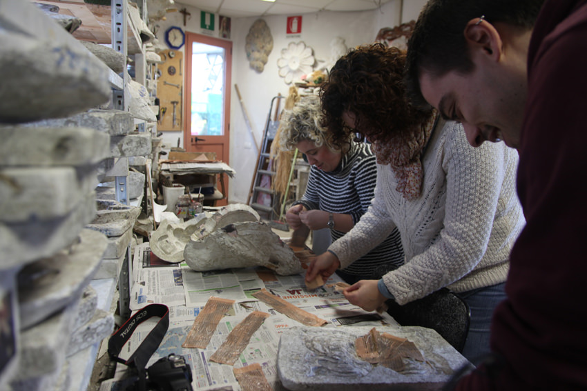 Prende forma la scuola della cartapesta del Carnevale di Viareggio