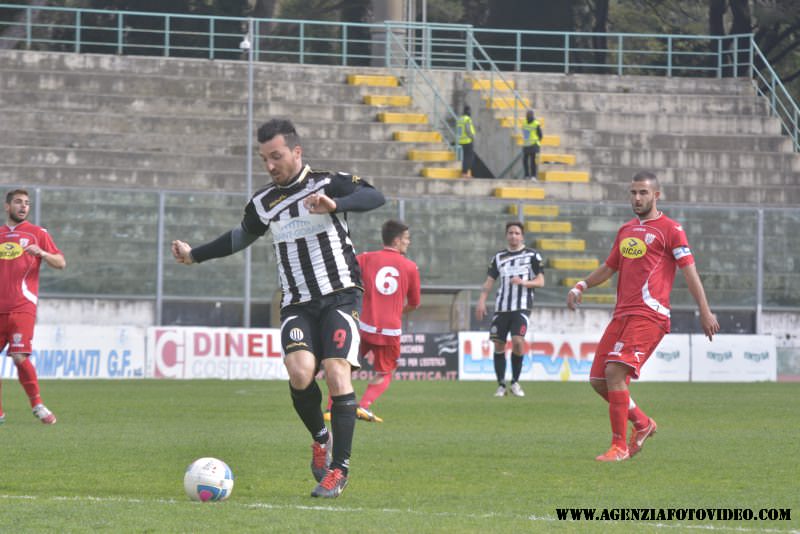 Viareggio, salta l’amichevole con la Carrarese