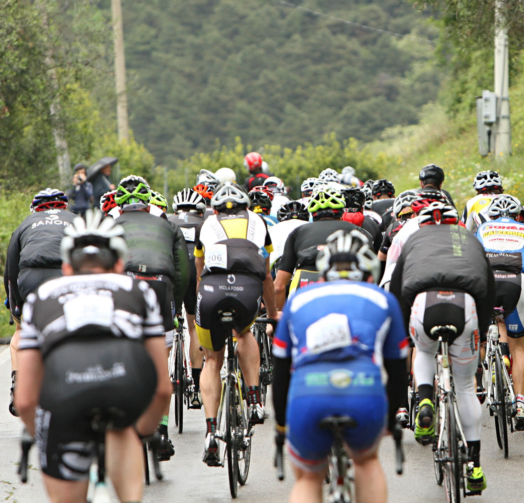 Diversi infortuni alla Gran Fondo: frattura del femore per un ciclista