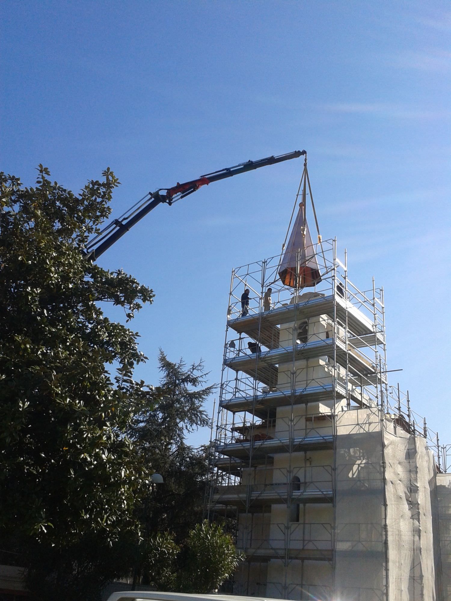 Camaiore, torna a risplendere la chiesa di Frati: sistemata la cupola