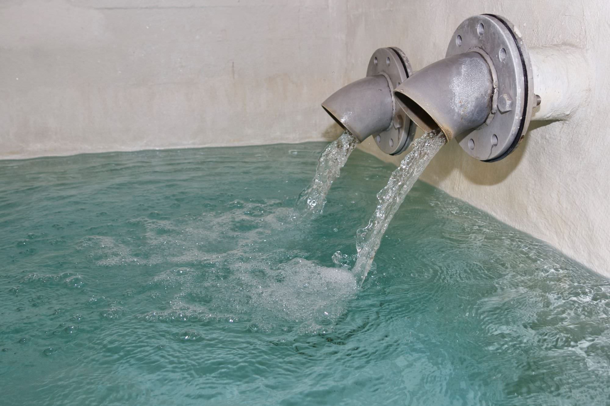 Caldo e rischio siccità. A Pietrasanta scatta il divieto di usare l’acqua per lavare auto ed annaffiare orti