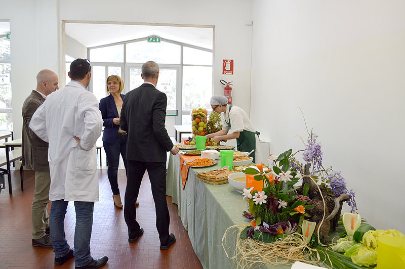 “Cucine aperte”, sindaco e assessore visitano le mense scolastiche a Camaiore e Capezzano