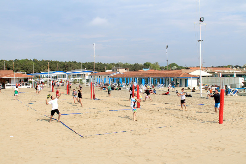 Campionati italiani di beach tennis sulla spiaggia della Darsena