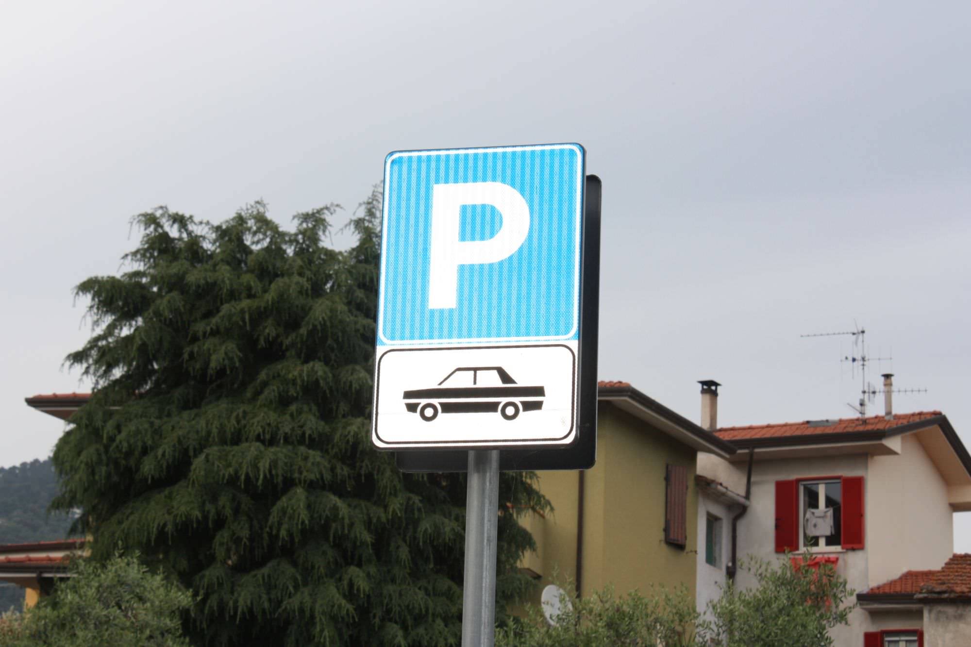 Divieto di parcheggio per tre mesi in via Lepanto. La preoccupazione dei residenti