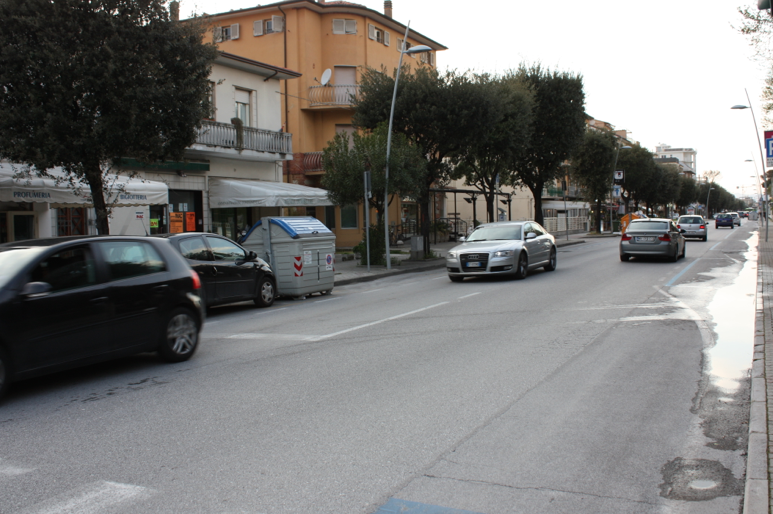 “Zona 30 fra il semaforo di via Vittorio Veneto e il semaforo di via Gigliotti”